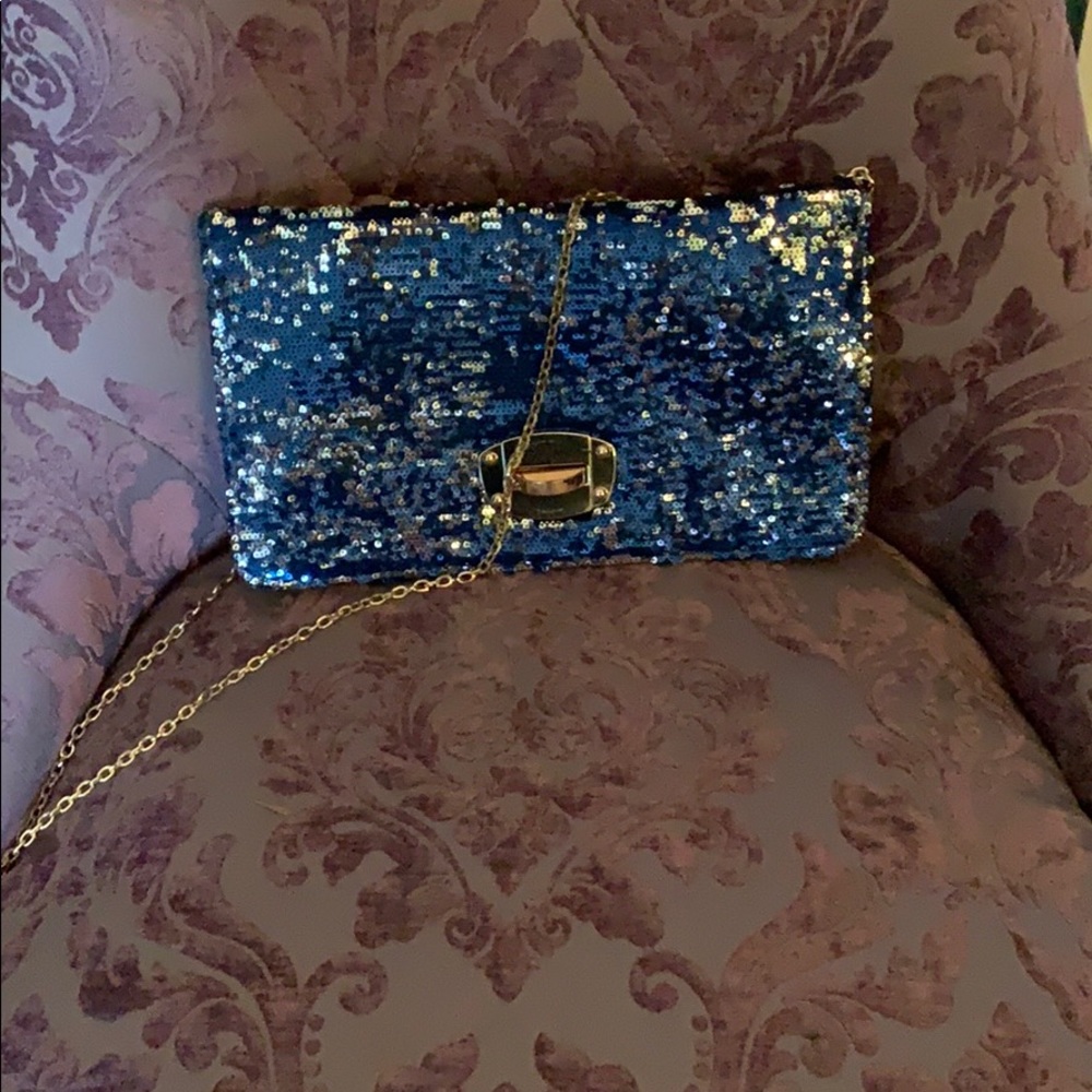 Urban Expressions blue and silver